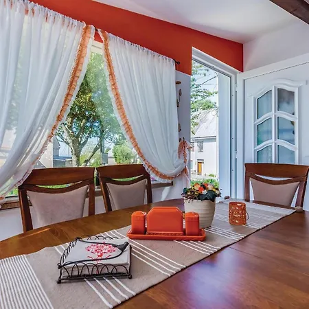 Gorgeous In With Heated Swimming Pool Feriehus *