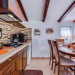 Gorgeous In With Heated Swimming Pool *
