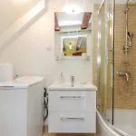 Gorgeous In With Heated Swimming Pool *